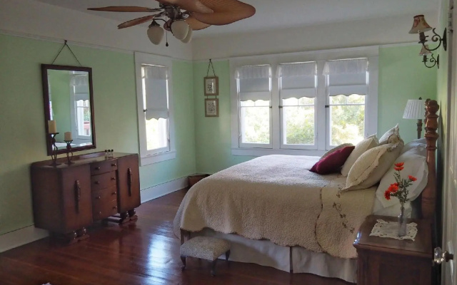 photo 3 of Lady Geneva Bed and Breakfast