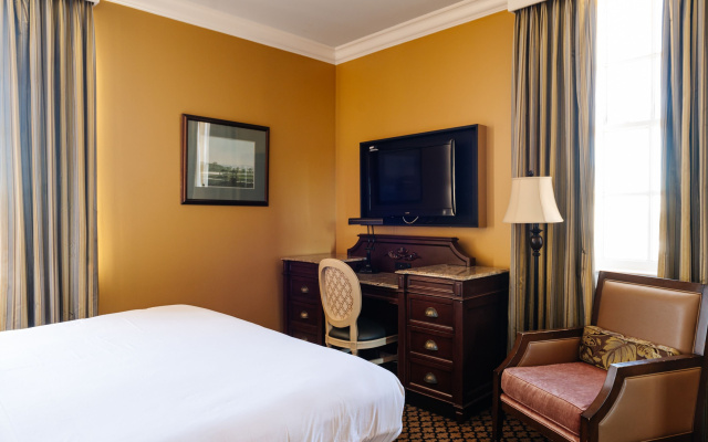 photo 4 of The Lafayette New Orleans By Kasa Living