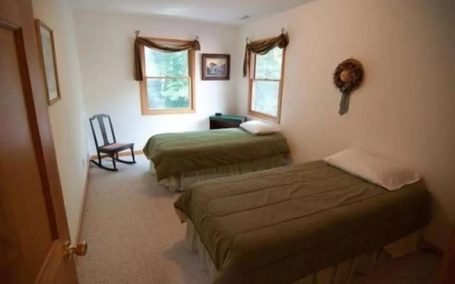 photo 3 of Laird`s Retreat