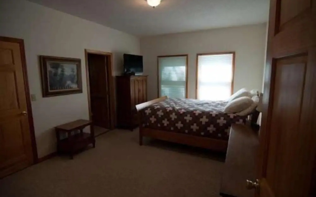 photo 4 of Laird`s Retreat