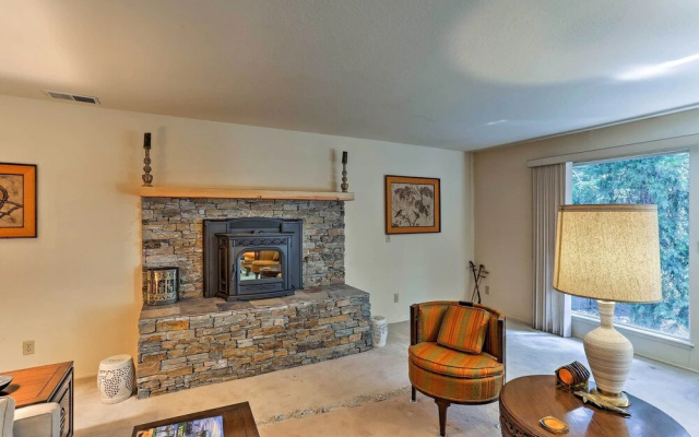 photo 4 of Lake Almanor Country Club Home w/ Views!