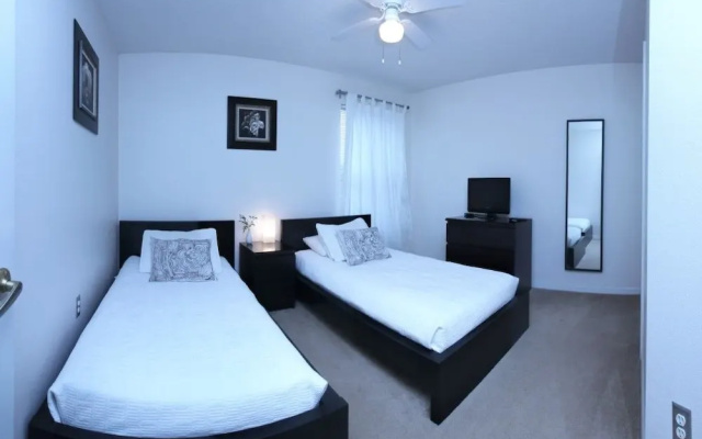 photo 4 of Lake Berkley Resort 1003 - Seven Bedroom Villa with Private Pool