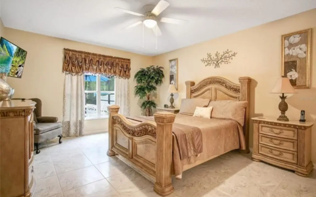 photo 3 of Lake Berkley Retreat close to Disney World, Kissimmee, US