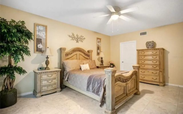photo 4 of Lake Berkley Retreat close to Disney World, Kissimmee, US