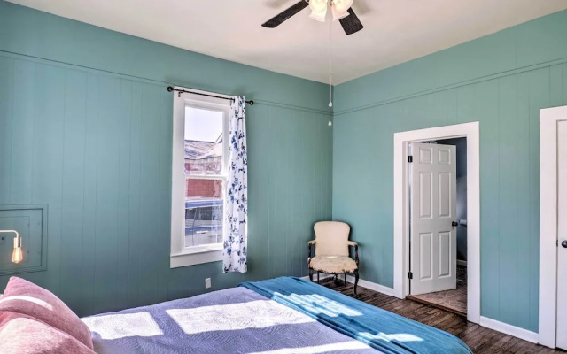 photo 3 of Lake Charles Cottage w/ Fireplace & Yard!