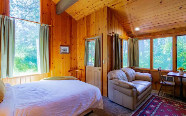 photo 5 of Lake Creek Lodge