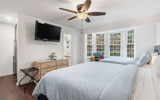 photo 2 of Lake Hideaway Waterfront Condo w/ Resort Perks!
