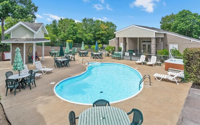 photo 5 of Lake Hideaway Waterfront Condo w/ Resort Perks!