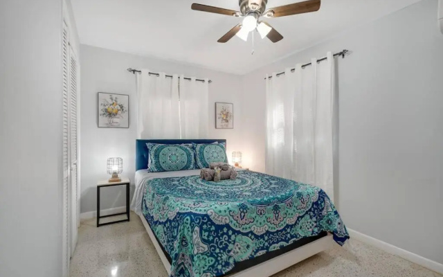 photo 5 of Lake House 2 in Davie