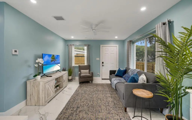 photo 2 of Lake house 3 in Davie