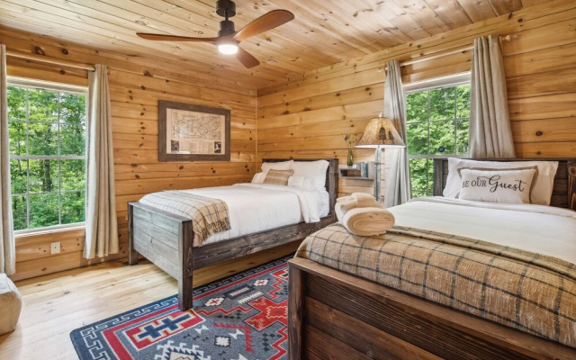 photo 3 of Lake Lure Cabin: Outdoor Oasis w/ Fire Pit & BBQ
