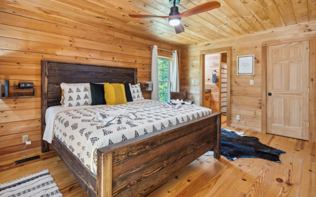 photo 4 of Lake Lure Cabin: Outdoor Oasis w/ Fire Pit & BBQ