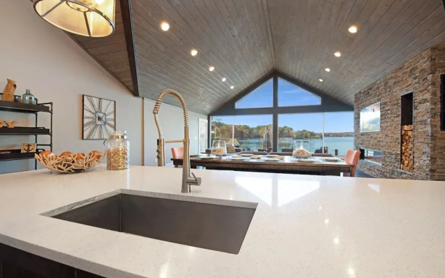 photo 4 of Lake Norman Hideaway