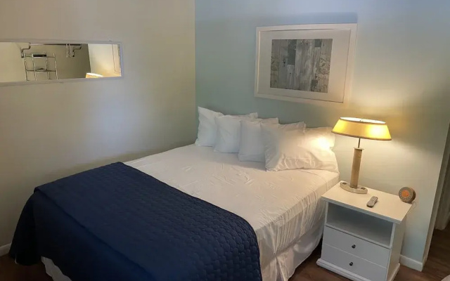 photo 3 of Lake Norman Hotel