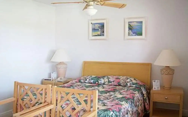 photo 3 of Lake Roy Beach Inn