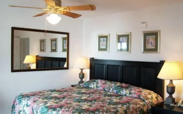 photo 4 of Lake Roy Beach Inn