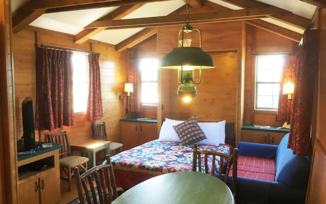 photo 3 of Lake Seminole Country Cabins
