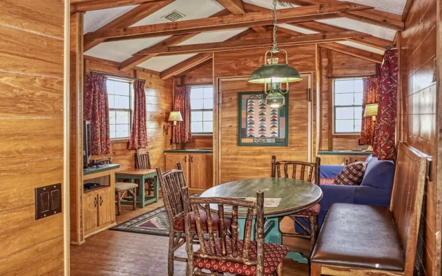 photo 4 of Lake Seminole Country Cabins