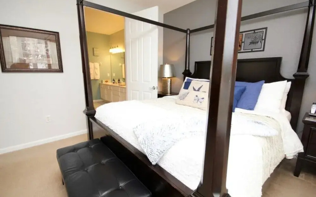 photo 3 of Lake View Paradise 3 Bedroom Condo by RedAwning