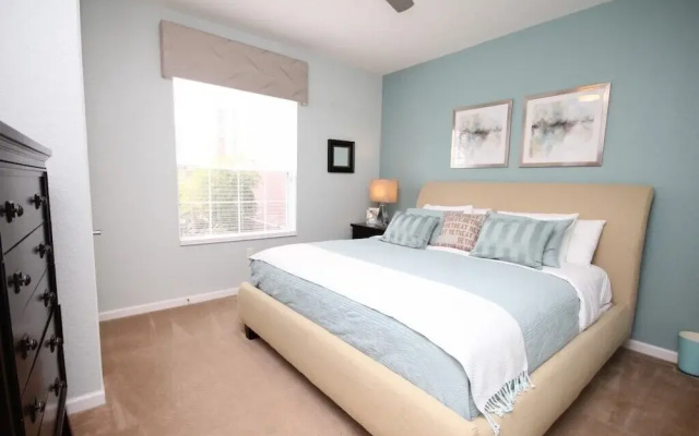 photo 4 of Lake View Paradise 3 Bedroom Condo by RedAwning
