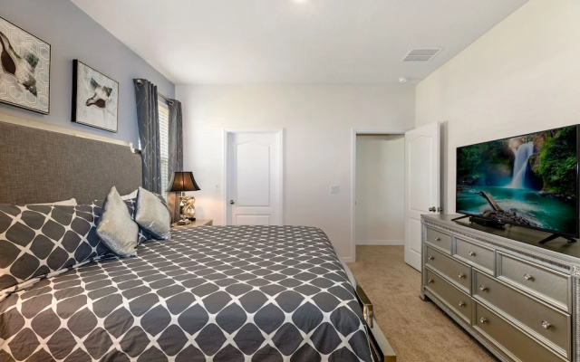 photo 2 of Lake View Villa 6 Bedrooms