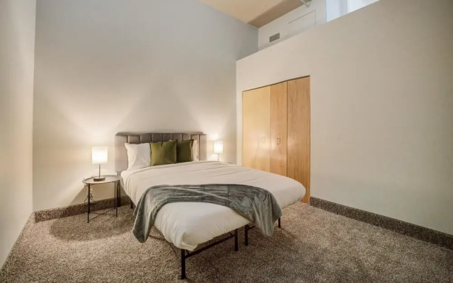 photo 3 of FRONTDESK Waterfront Apts Downtown Cleveland