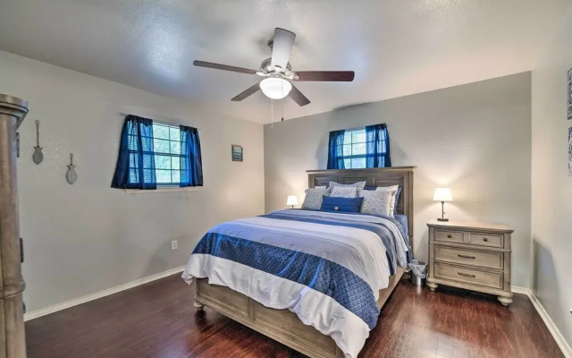 photo 4 of Lakefront Home < 3 Miles to Historic Granbury!
