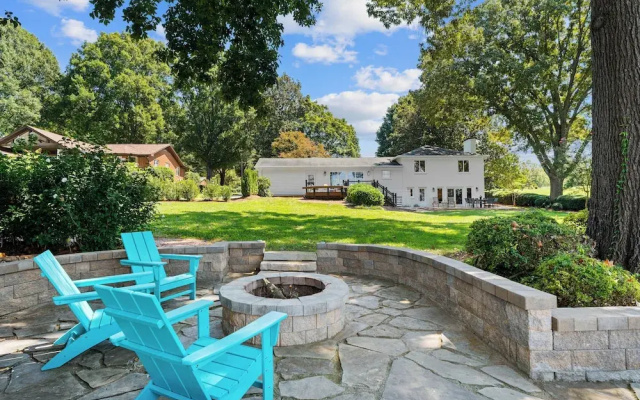 photo 3 of Lakefront Living W/optional Boat Rental