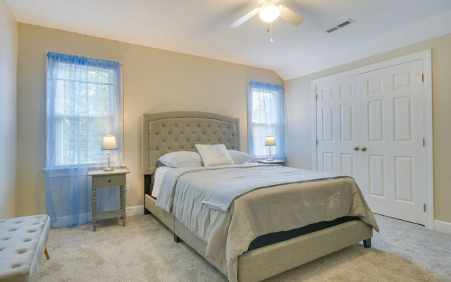 photo 5 of Lakefront Raleigh Retreat ~ 7 Mi to Downtown!