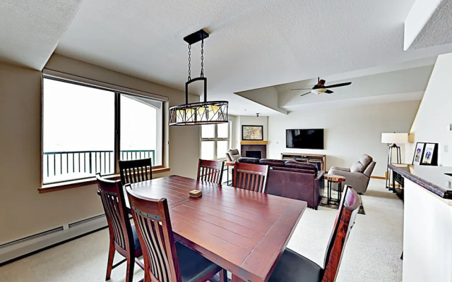 photo 5 of Lakepoint #708 - 3 Br Condo