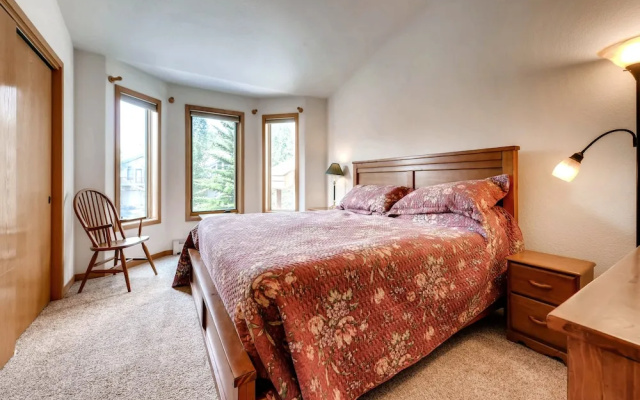 photo 4 of Lakepointe Court Town Homes by CRMR
