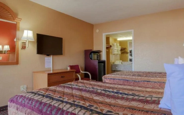 photo 5 of Lakeview Inn