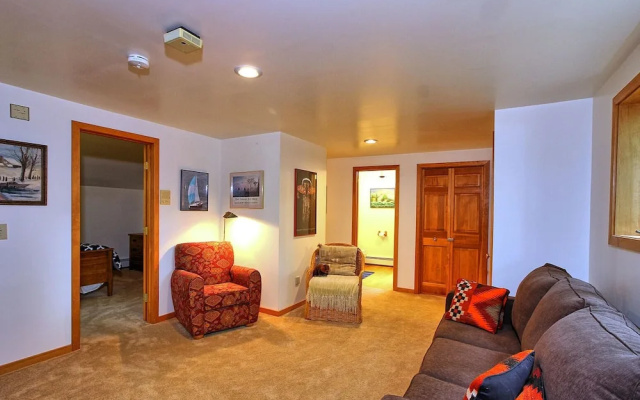photo 2 of Lakewood Lodge