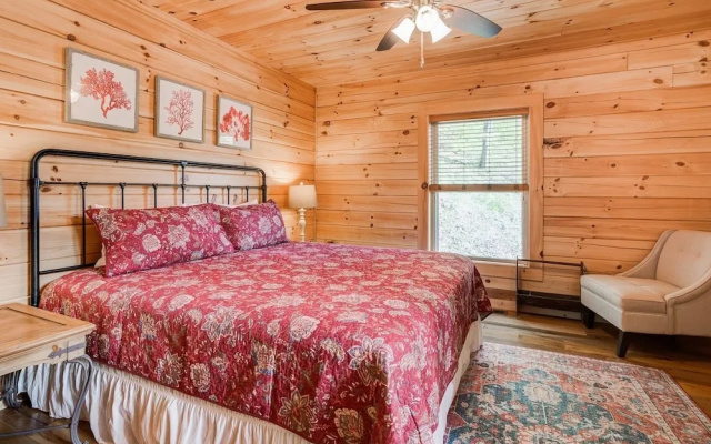 photo 4 of Lakey Gap Lodge - 4 Br Cabin