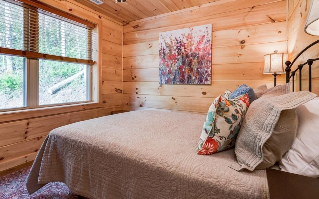 photo 5 of Lakey Gap Lodge - 4 Br Cabin