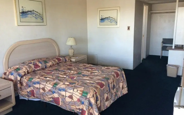 photo 2 of Lamplighter Motel