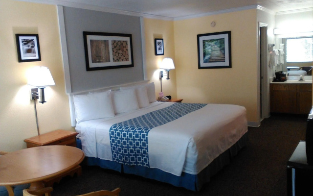 photo 3 of Land O Nod Inn
