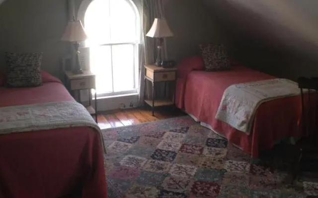 photo 3 of Lantana House