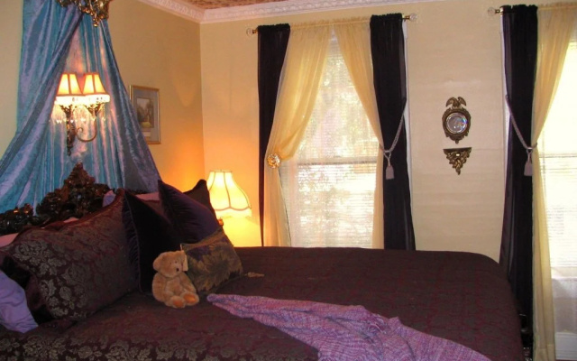 photo 3 of Larelle House Bed and Breakfast