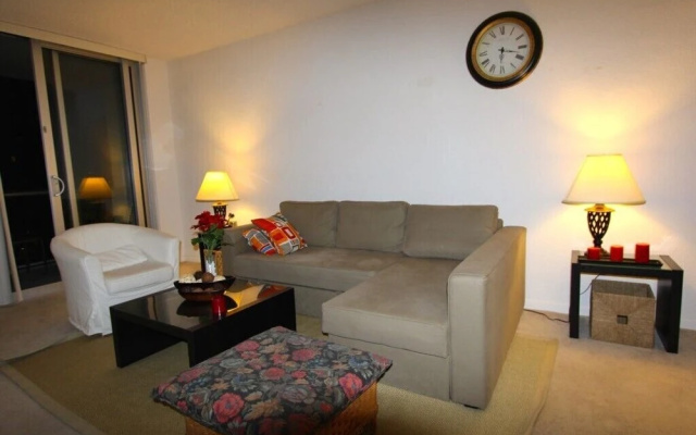photo 3 of Large 1 Bedroom Bay View Apartment Or610