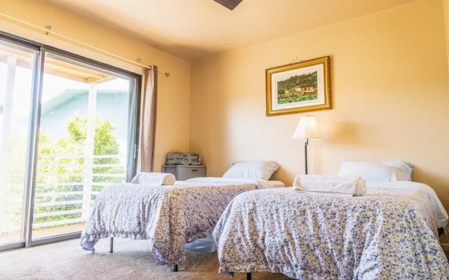 photo 4 of Large 2 Bed w/ Room For 8