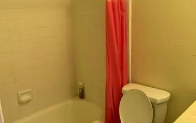 photo 5 of Large Hotel Suite with walk in closet- C18