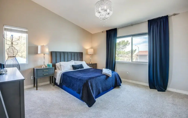 photo 3 of Large Las Vegas Home w/ Pool, Hot Tub + Game Room