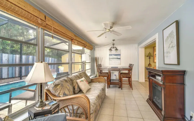 photo 5 of 4 Mi to Dog Beach: Largo Home w/ Pool & Hot Tub!