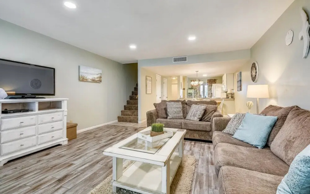 photo 5 of Largo Mar by Book That Condo