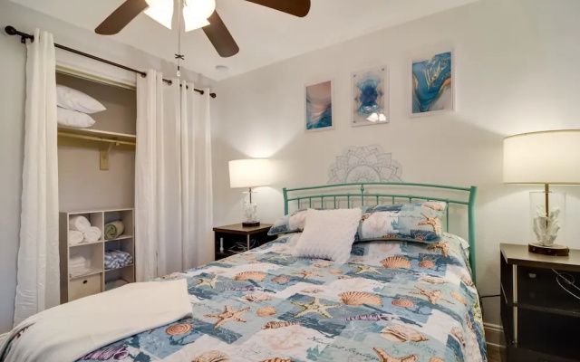 photo 4 of Largo Vacation Rental: 5 Mi to Clearwater Beach!