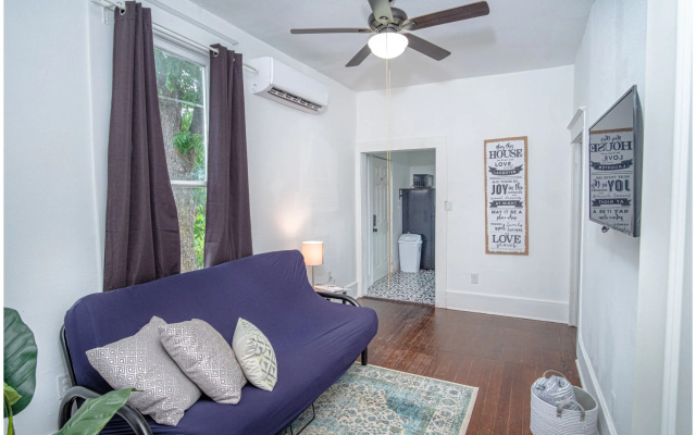 photo 2 of Embrace Tranquility 1br/1ba Near Downtown