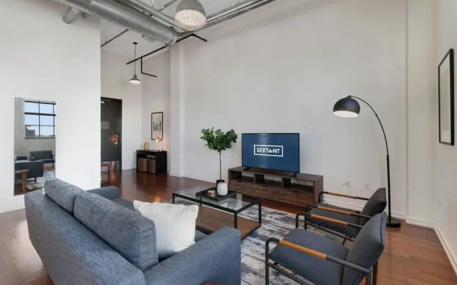 photo 4 of Las Olas Loft Unit Two by Sextant