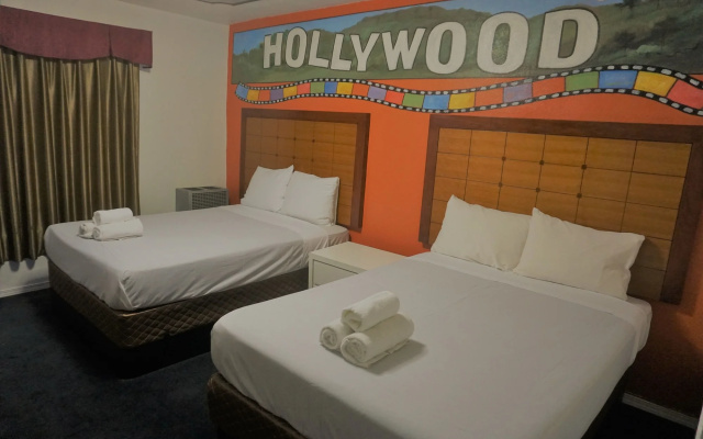 photo 4 of Las Palmas Hotel