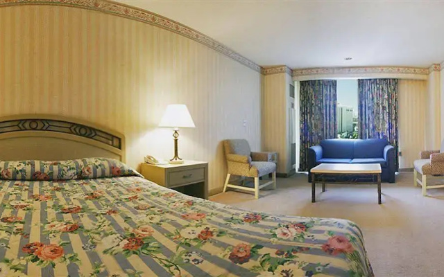 photo 4 of Las Vegas Club Hotel